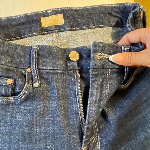 MOTHER 'The Looker' Jeans - Picture 6 of 11